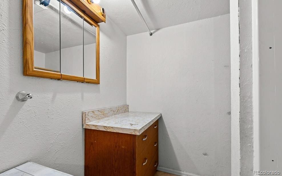 MLS Image #41 for 807 e mesa avenue,pueblo, Colorado