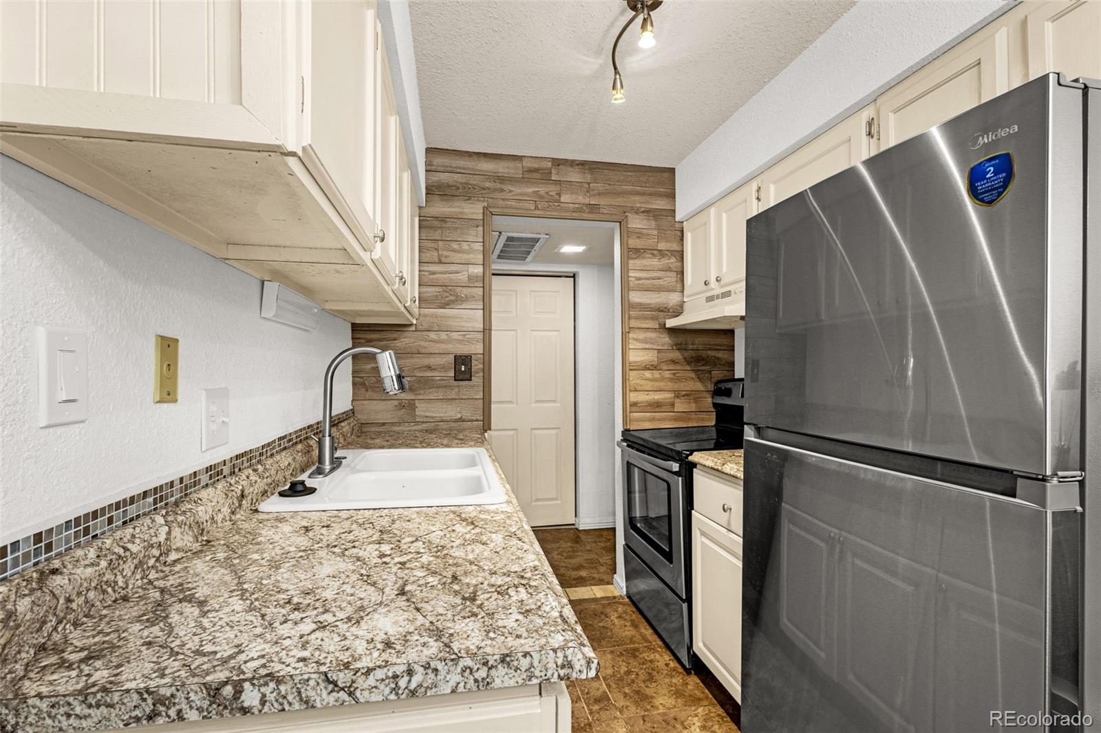 MLS Image #3 for 7755 e quincy avenue,denver, Colorado