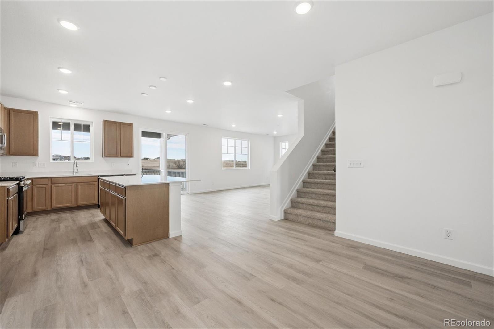 MLS Image #4 for 424 s rifle street,aurora, Colorado