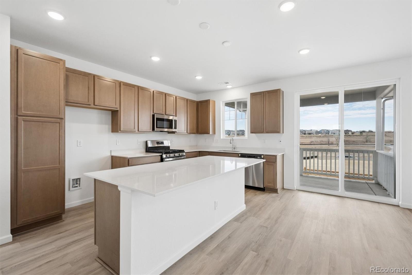 MLS Image #6 for 424 s rifle street,aurora, Colorado