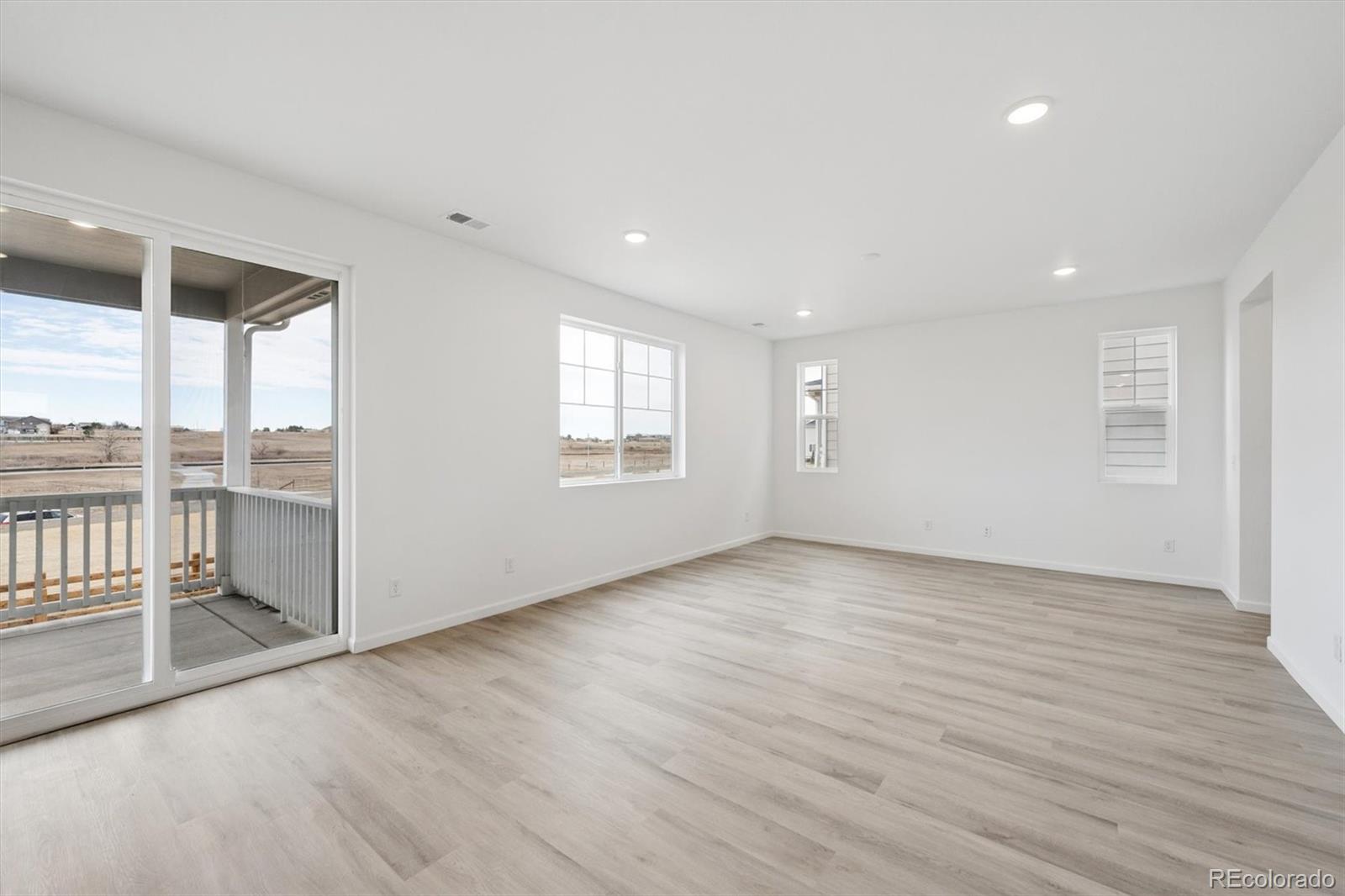 MLS Image #7 for 424 s rifle street,aurora, Colorado