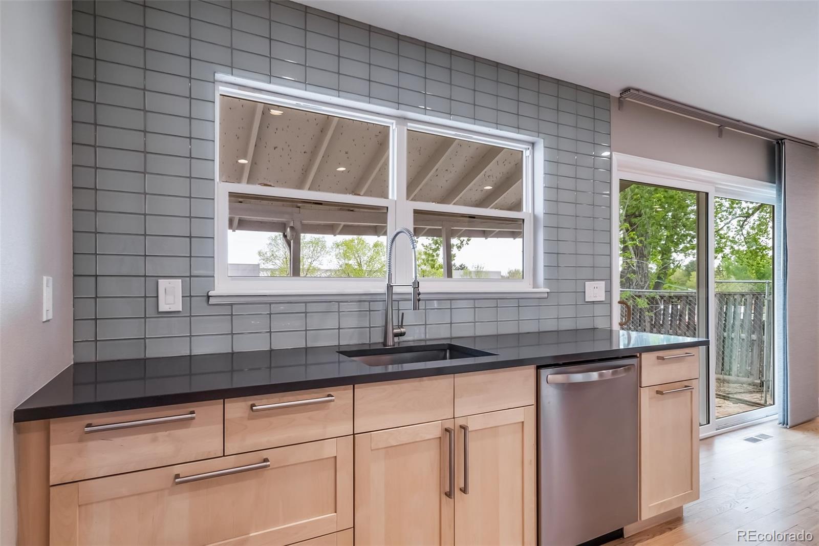 MLS Image #15 for 6398 s emporia circle,englewood, Colorado