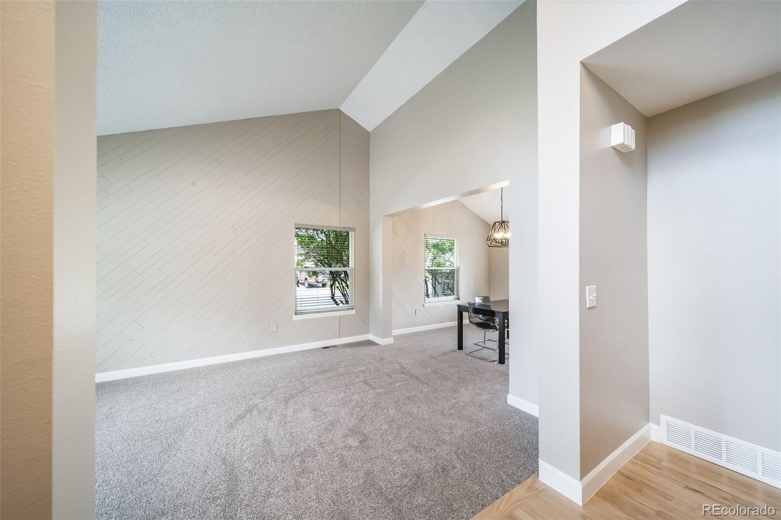 MLS Image #5 for 6398 s emporia circle,englewood, Colorado