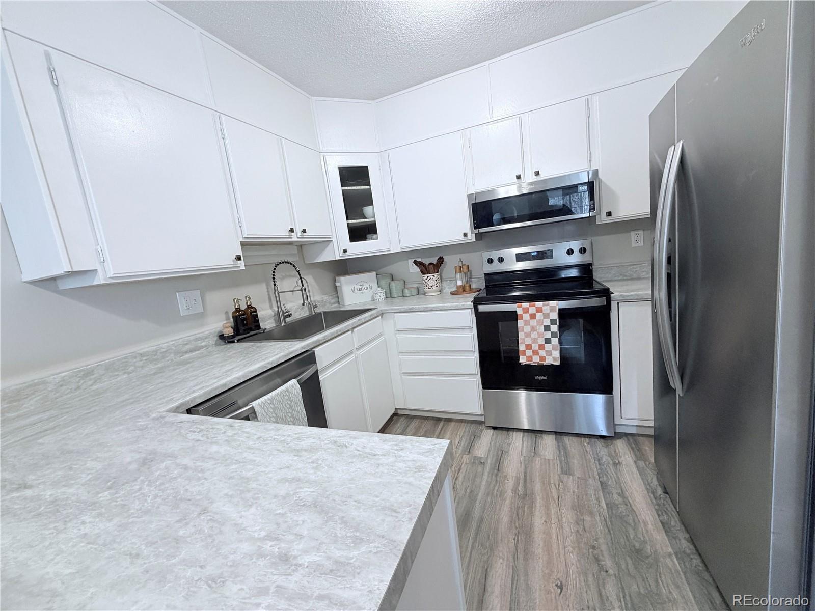 MLS Image #3 for 6930 e girard avenue 304,denver, Colorado