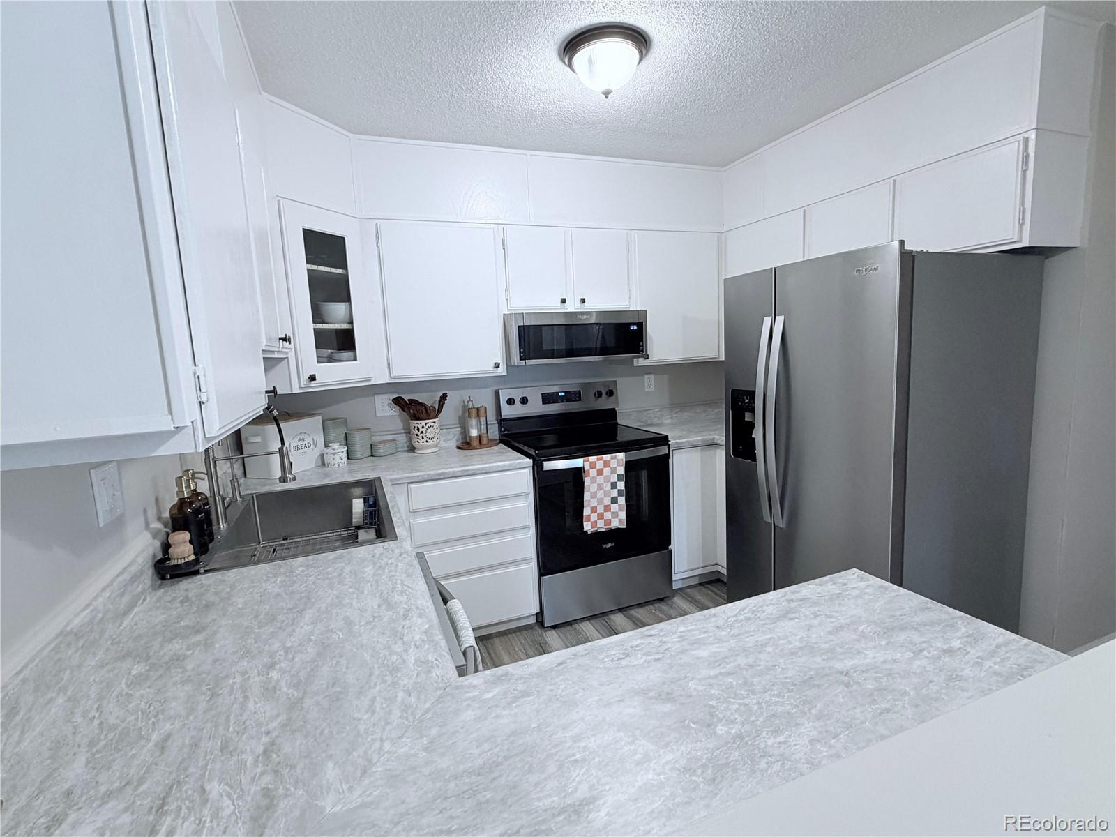 MLS Image #4 for 6930 e girard avenue 304,denver, Colorado