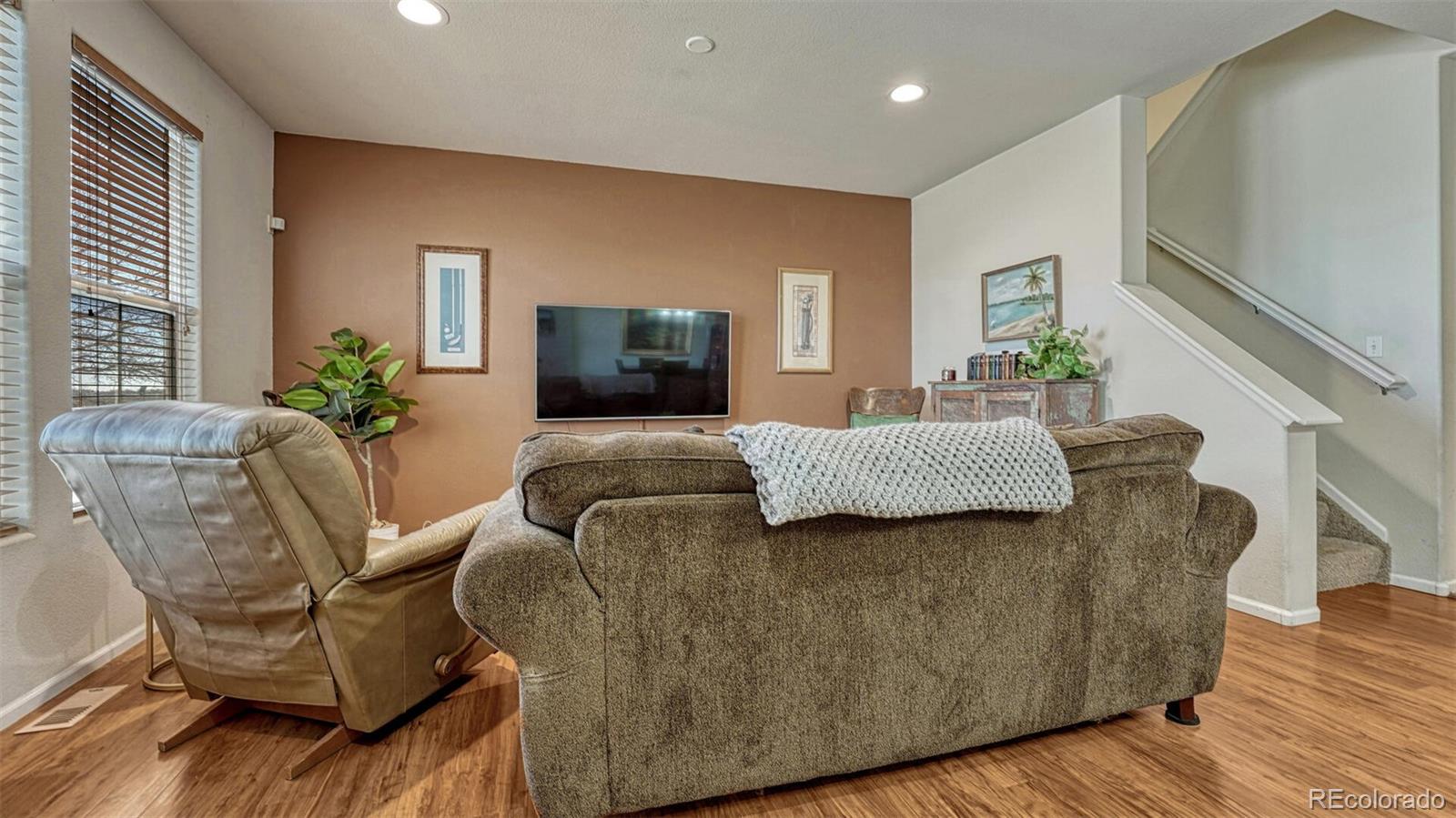 MLS Image #4 for 7620  sandy springs point,fountain, Colorado