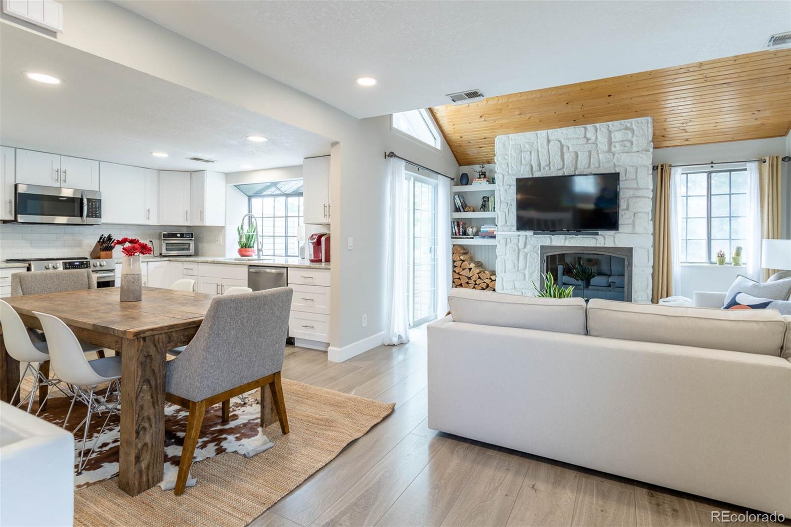 MLS Image #7 for 12406 e pacific circle,aurora, Colorado