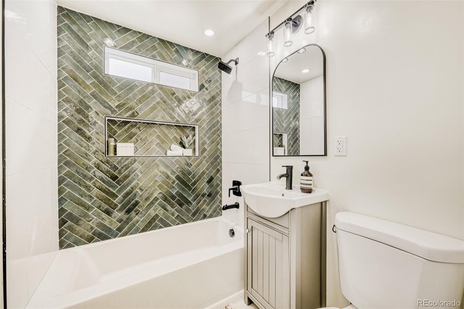 MLS Image #14 for 6910  reno drive,arvada, Colorado