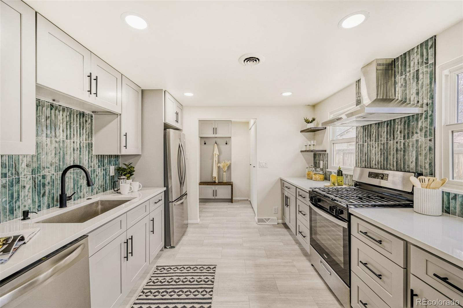 MLS Image #7 for 6910  reno drive,arvada, Colorado