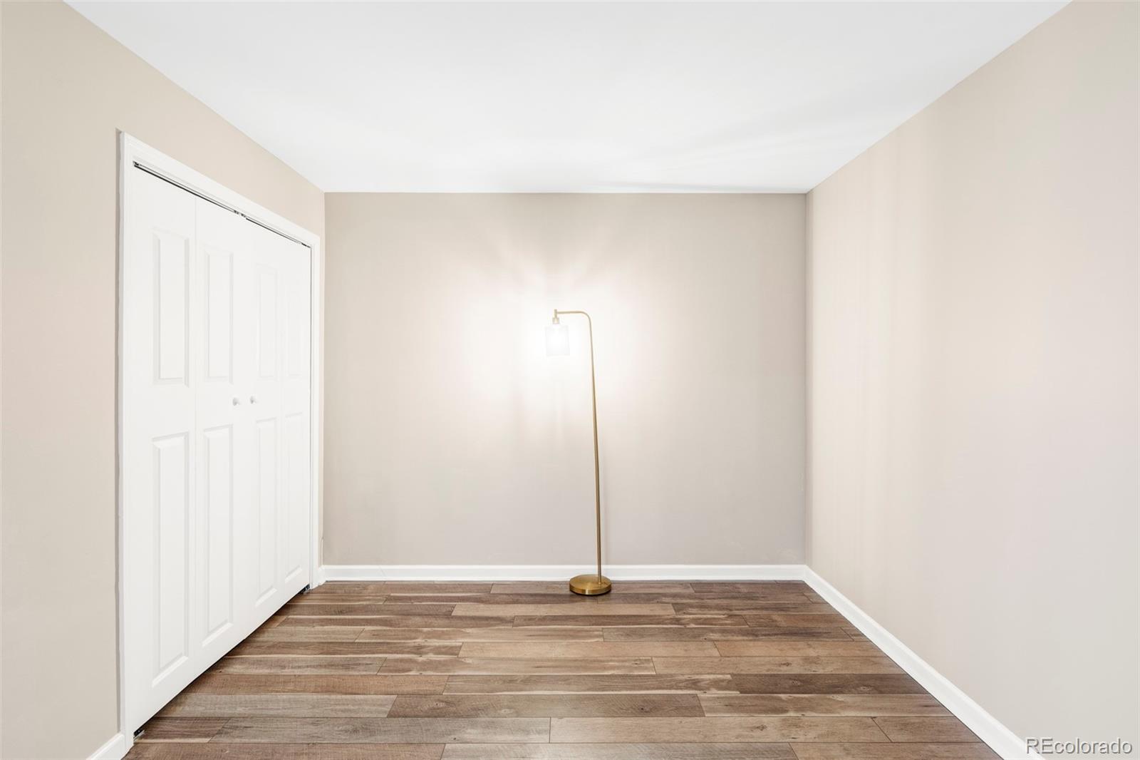 MLS Image #14 for 975 n lincoln street,denver, Colorado