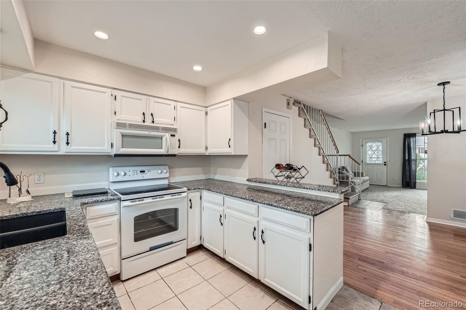 MLS Image #8 for 9202 w ontario drive ,littleton, Colorado