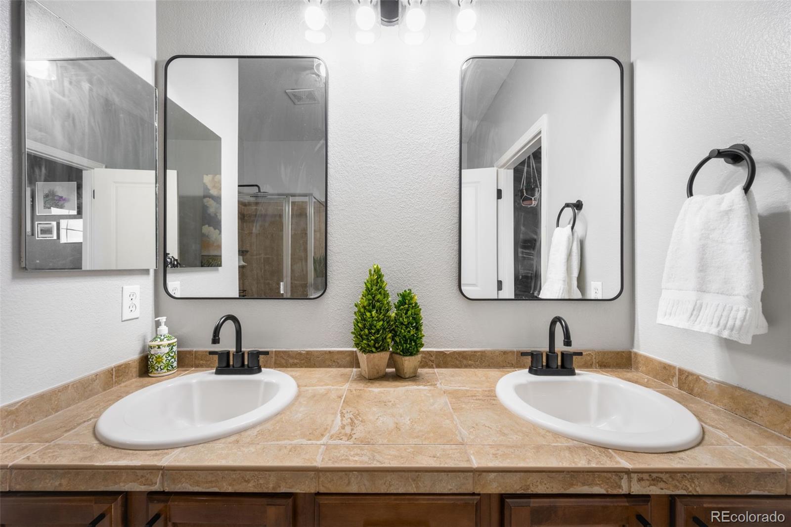MLS Image #18 for 24573 e hoover place,aurora, Colorado