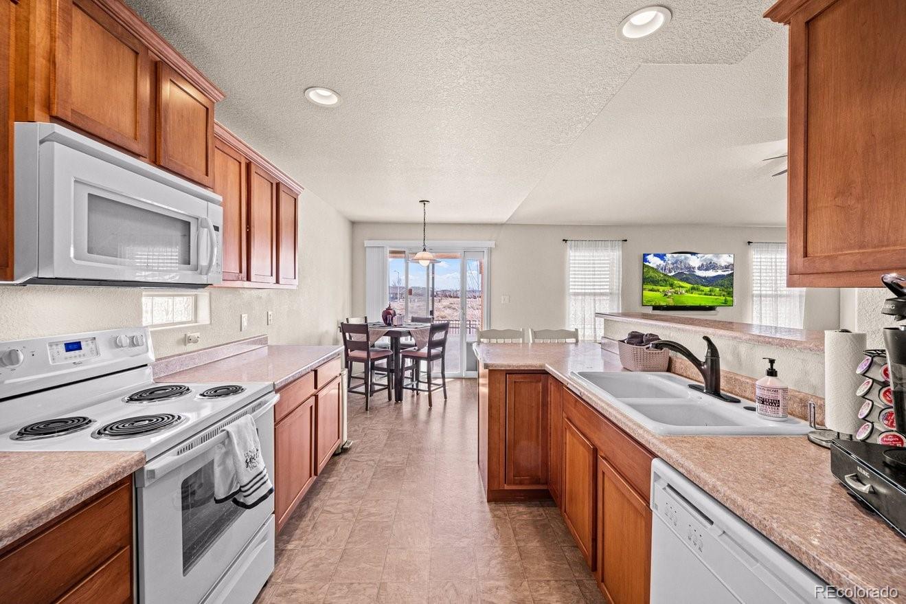 MLS Image #11 for 4750  san pietro court,pueblo, Colorado