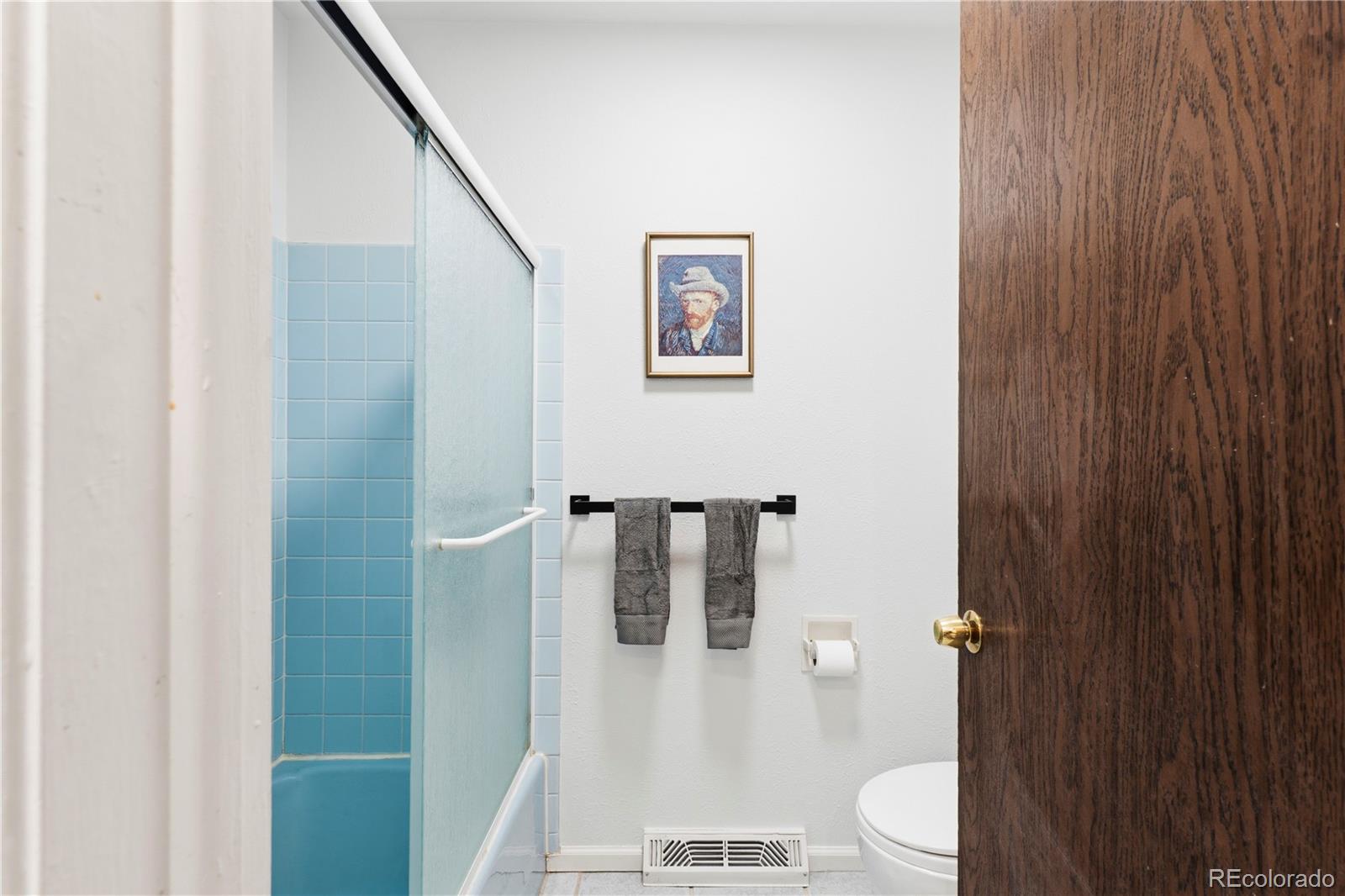 MLS Image #14 for 7063 e warren drive,denver, Colorado