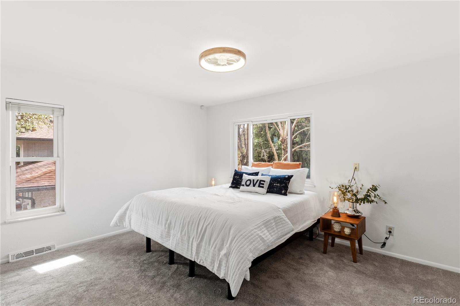 MLS Image #15 for 7063 e warren drive,denver, Colorado