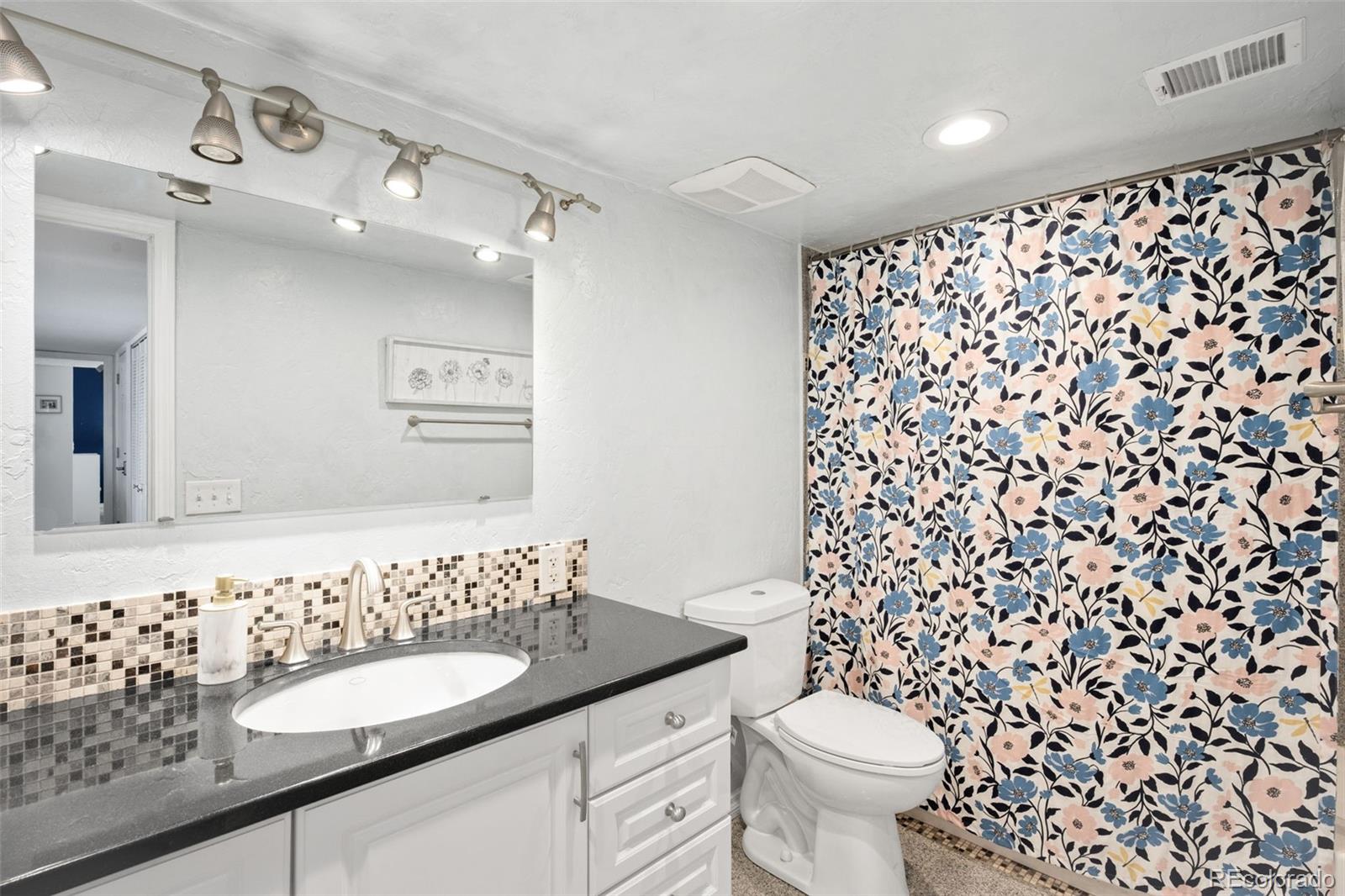 MLS Image #17 for 7395 e eastman avenue,denver, Colorado
