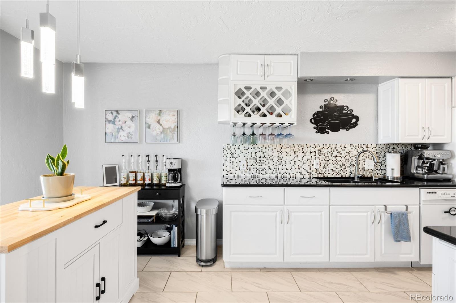 MLS Image #7 for 7395 e eastman avenue,denver, Colorado