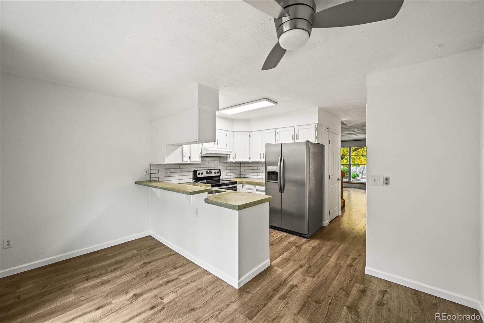 MLS Image #10 for 2701 e nichols circle ,centennial, Colorado
