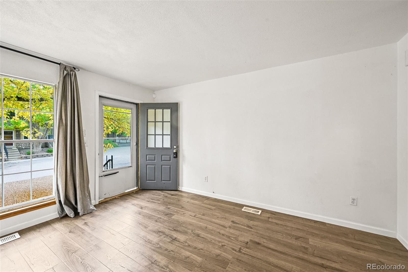 MLS Image #6 for 2701 e nichols circle ,centennial, Colorado