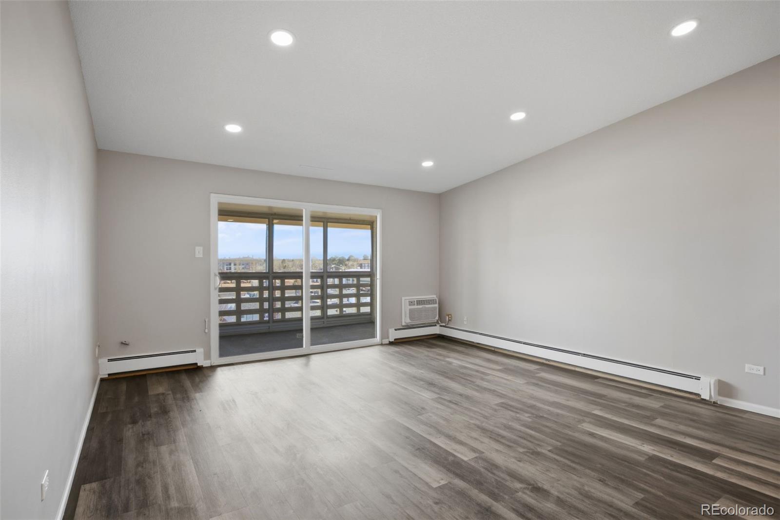 MLS Image #14 for 495 s dayton street,denver, Colorado