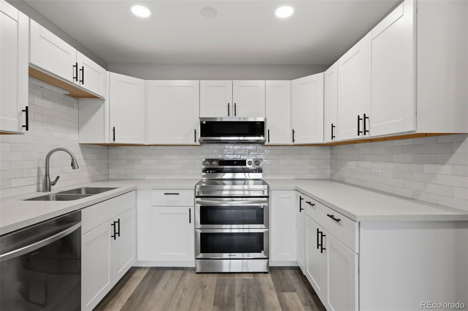 MLS Image #7 for 495 s dayton street,denver, Colorado