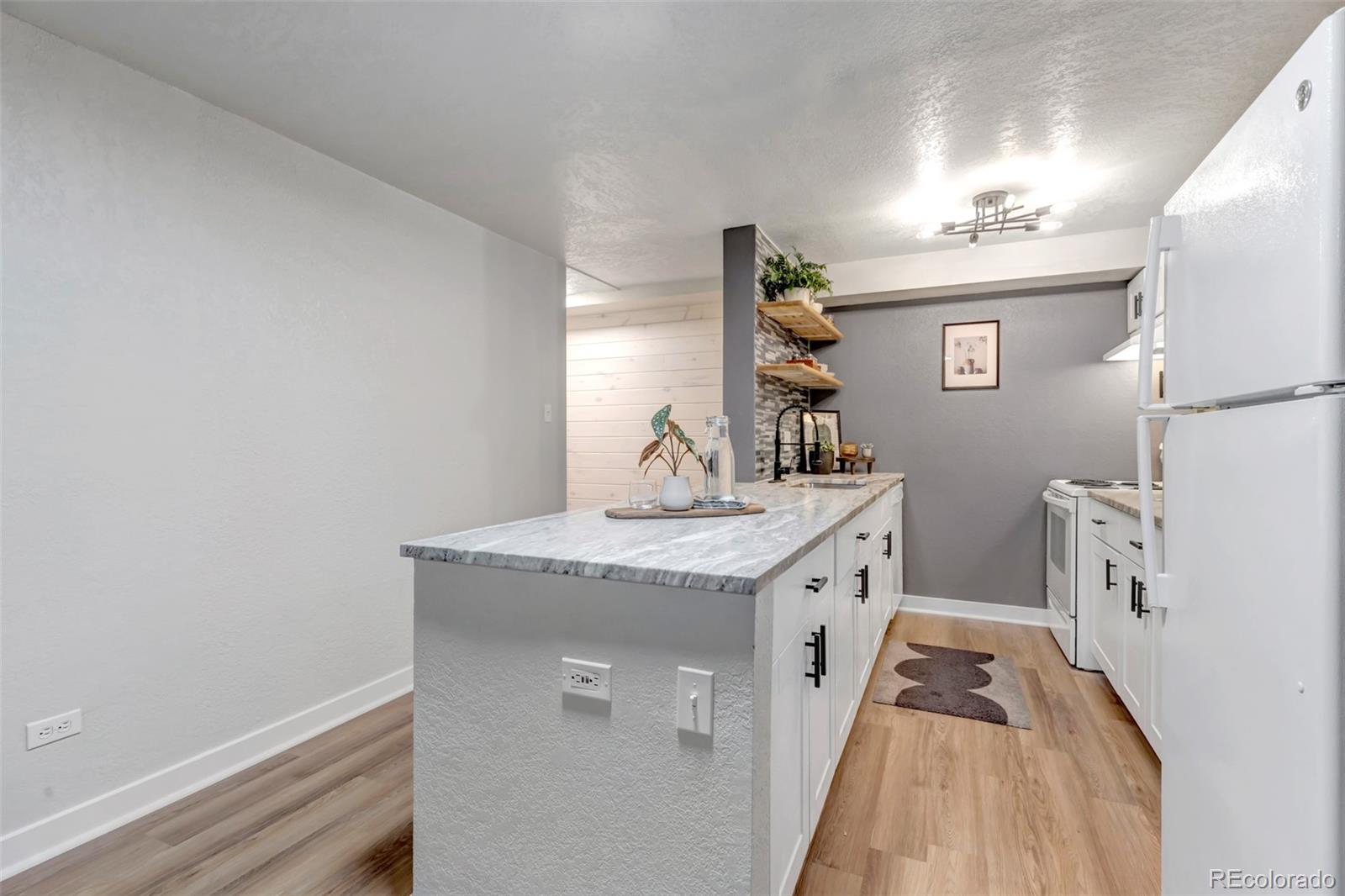 MLS Image #12 for 3047 w 47th avenue 105,denver, Colorado