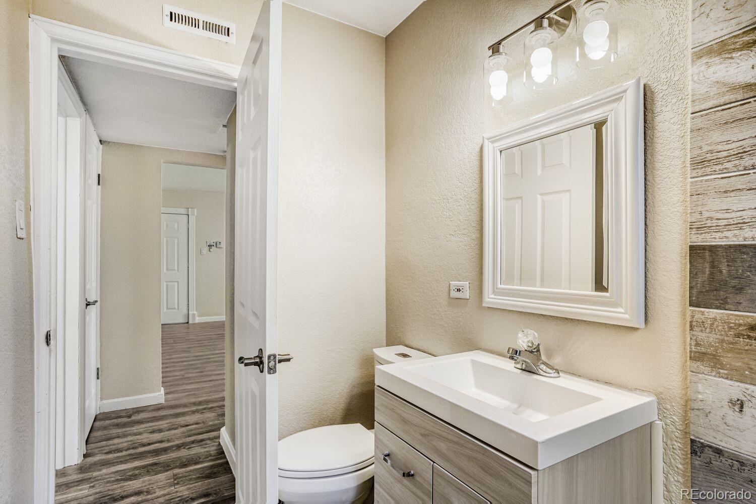 MLS Image #10 for 1620  colorado boulevard,denver, Colorado