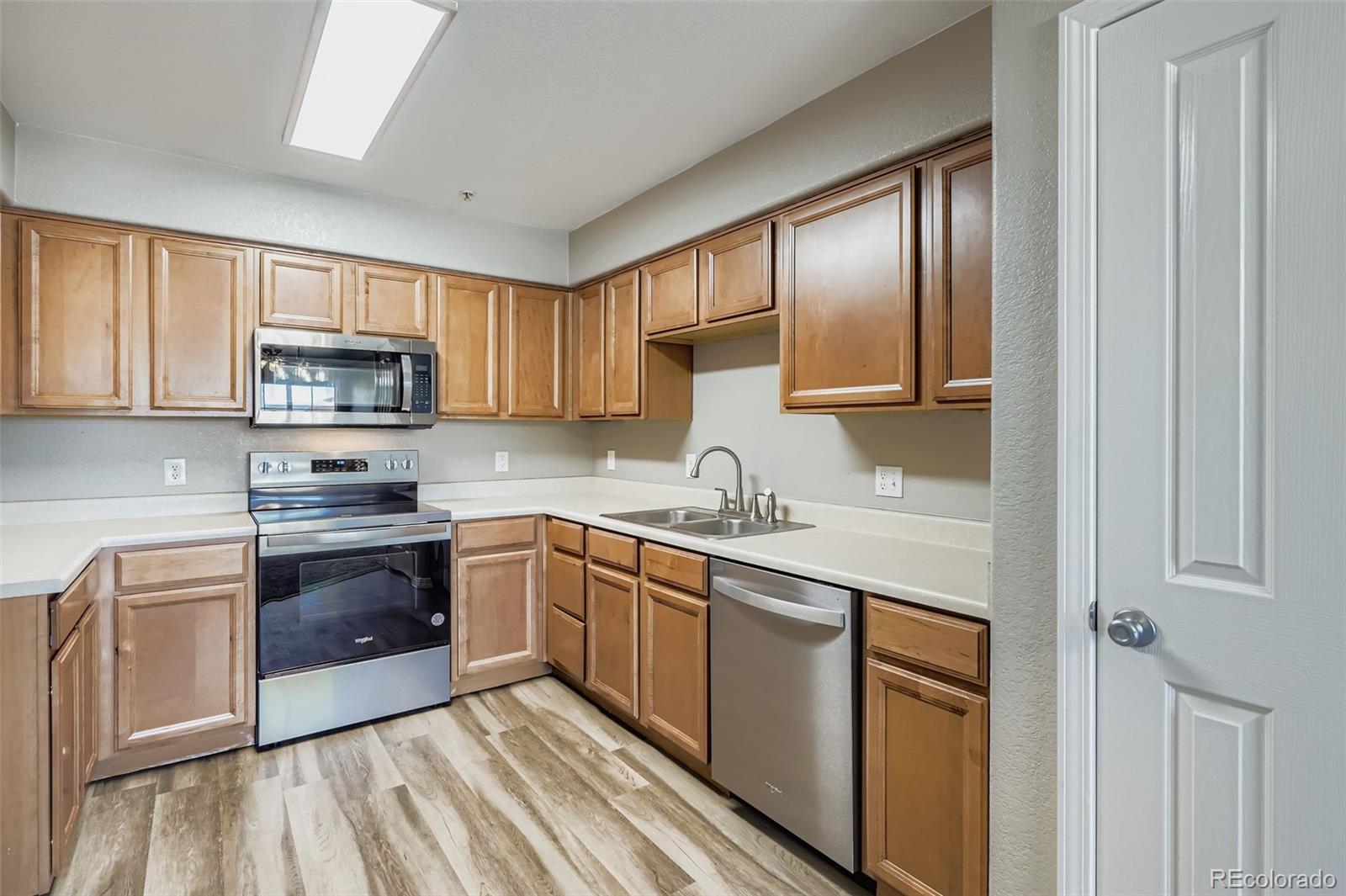 MLS Image #7 for 5722 s addison way,aurora, Colorado
