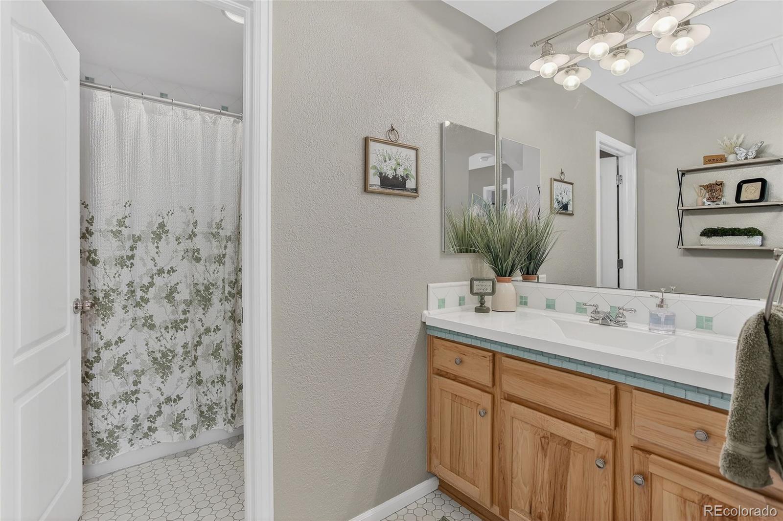 MLS Image #27 for 10471  truckee street 1b,commerce city, Colorado