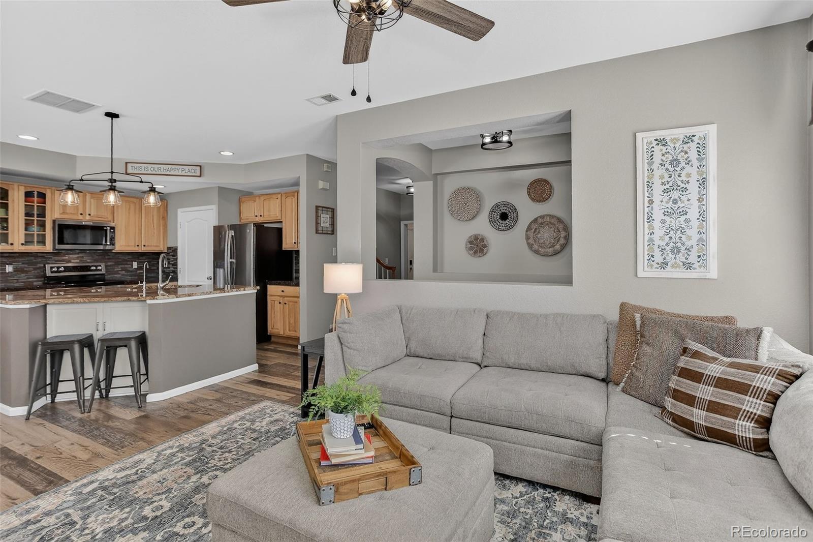 MLS Image #4 for 10471  truckee street 1b,commerce city, Colorado