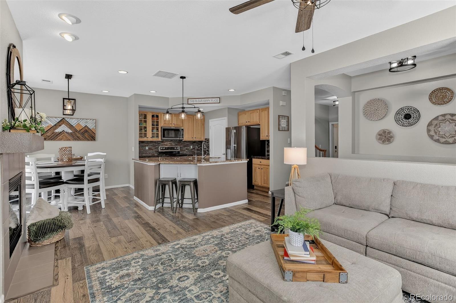 MLS Image #5 for 10471  truckee street 1b,commerce city, Colorado