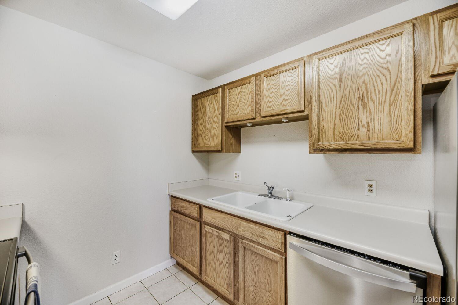 MLS Image #4 for 13085 w cedar drive,lakewood, Colorado