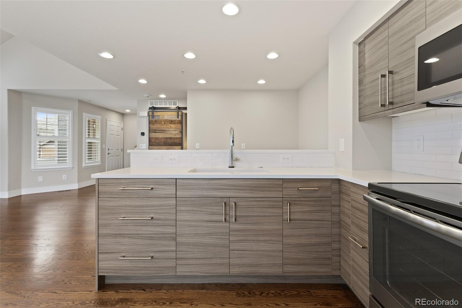 MLS Image #12 for 14300  waterside lane,broomfield, Colorado