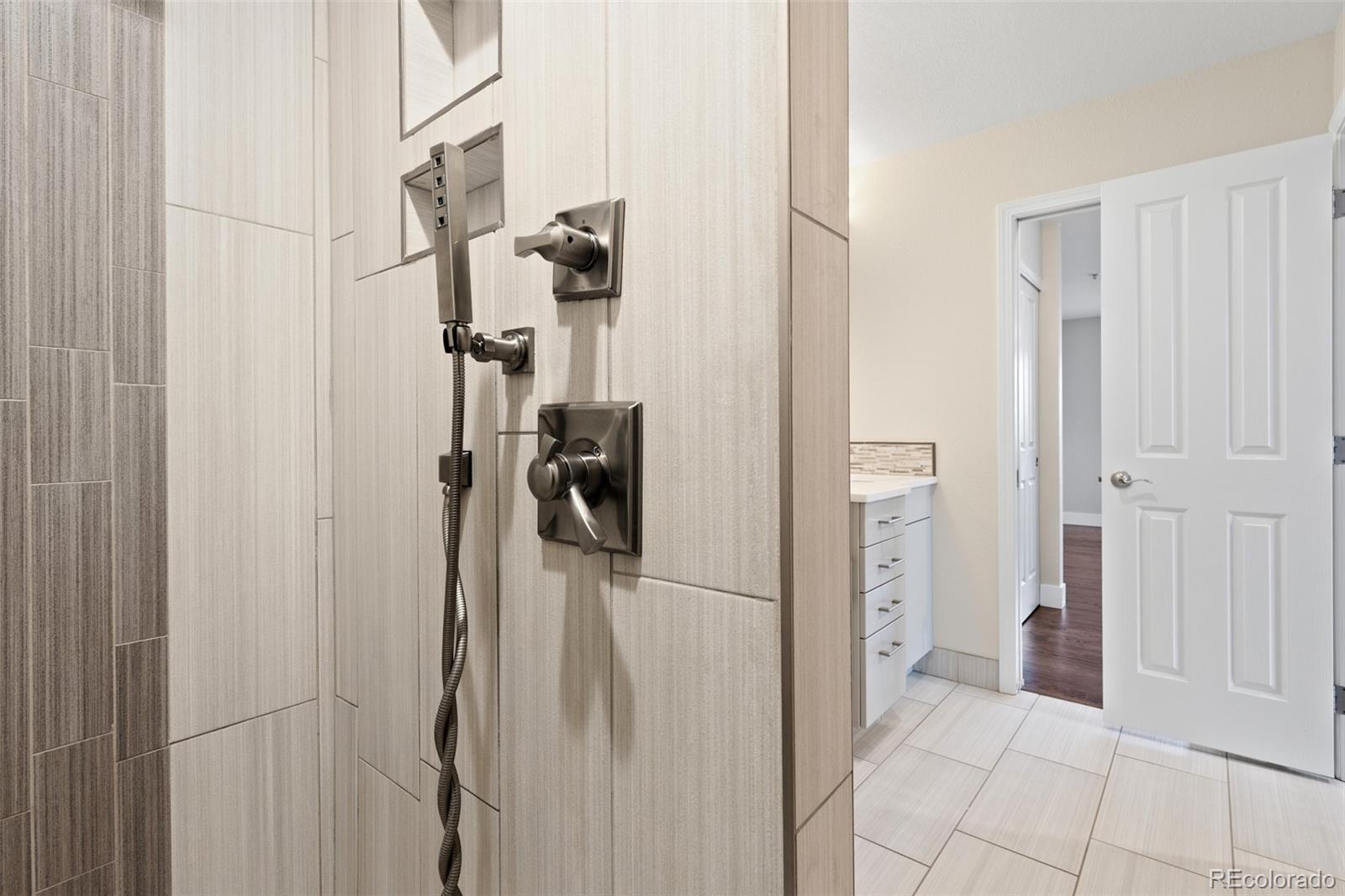 MLS Image #18 for 14300  waterside lane,broomfield, Colorado