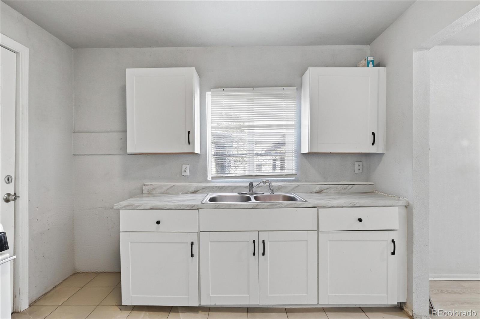 MLS Image #8 for 165  hooker street,denver, Colorado