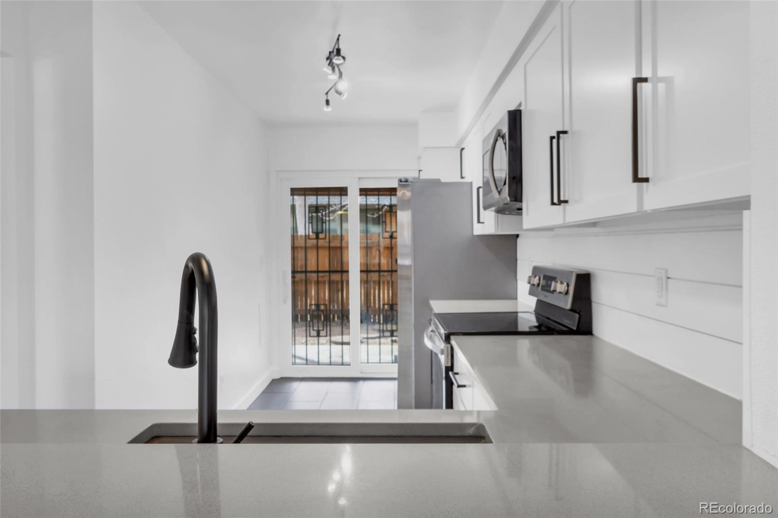 MLS Image #9 for 14352 e arizona avenue,aurora, Colorado