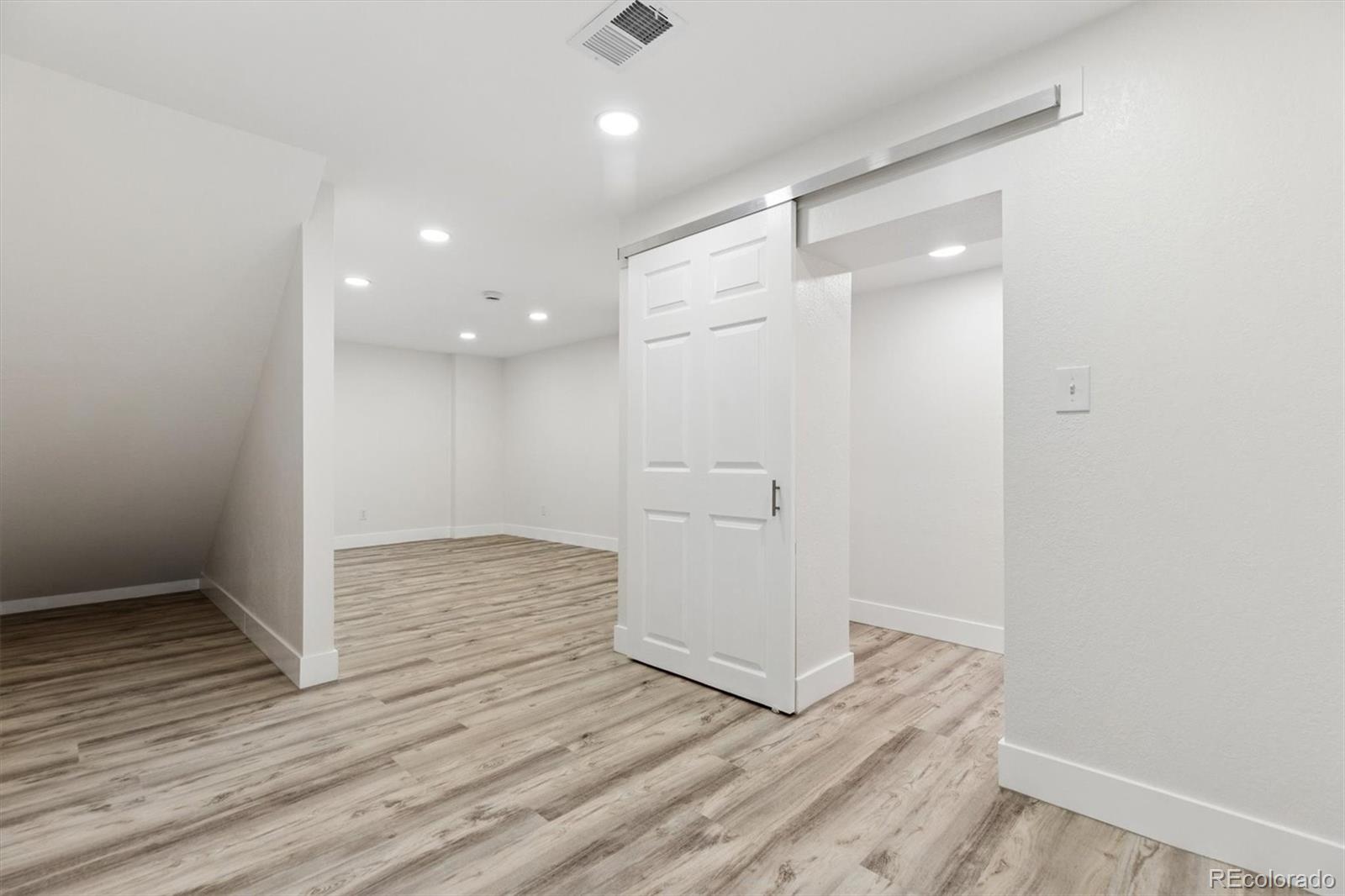 MLS Image #16 for 4880 s cherokee street,englewood, Colorado