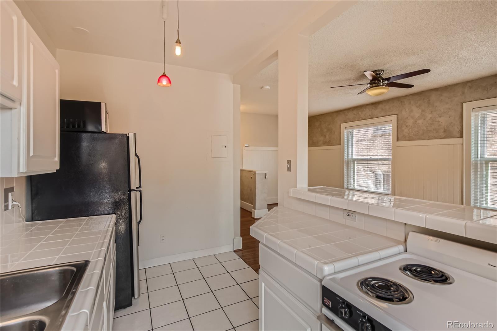 MLS Image #12 for 1376 n pearl street,denver, Colorado