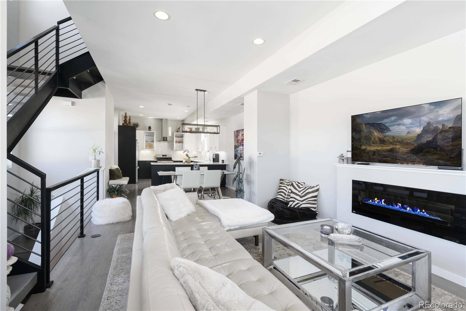 MLS Image #3 for 2622 w 24th avenue 14,denver, Colorado