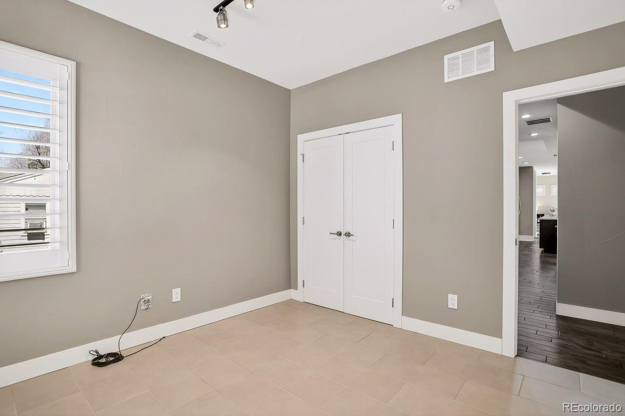 MLS Image #26 for 2624 s race street,denver, Colorado