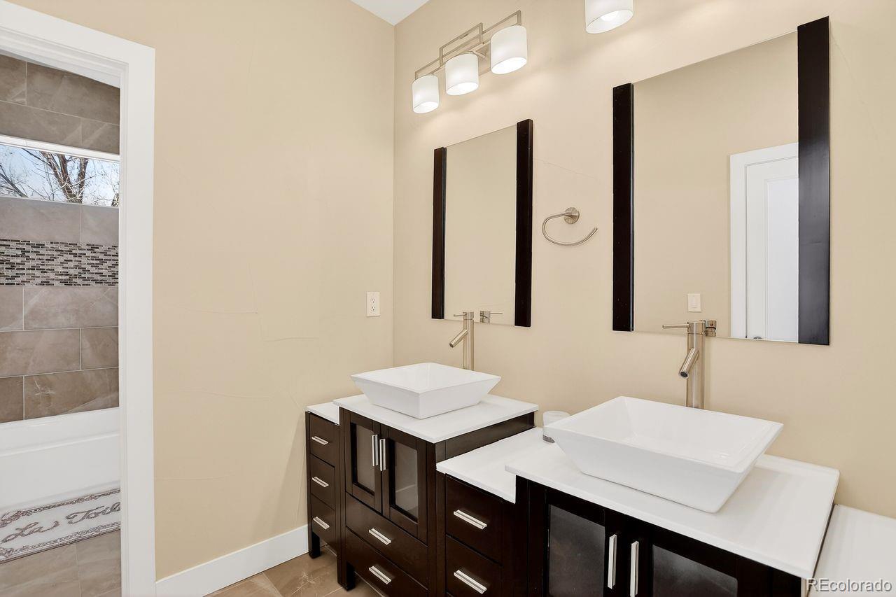 MLS Image #39 for 2624 s race street,denver, Colorado