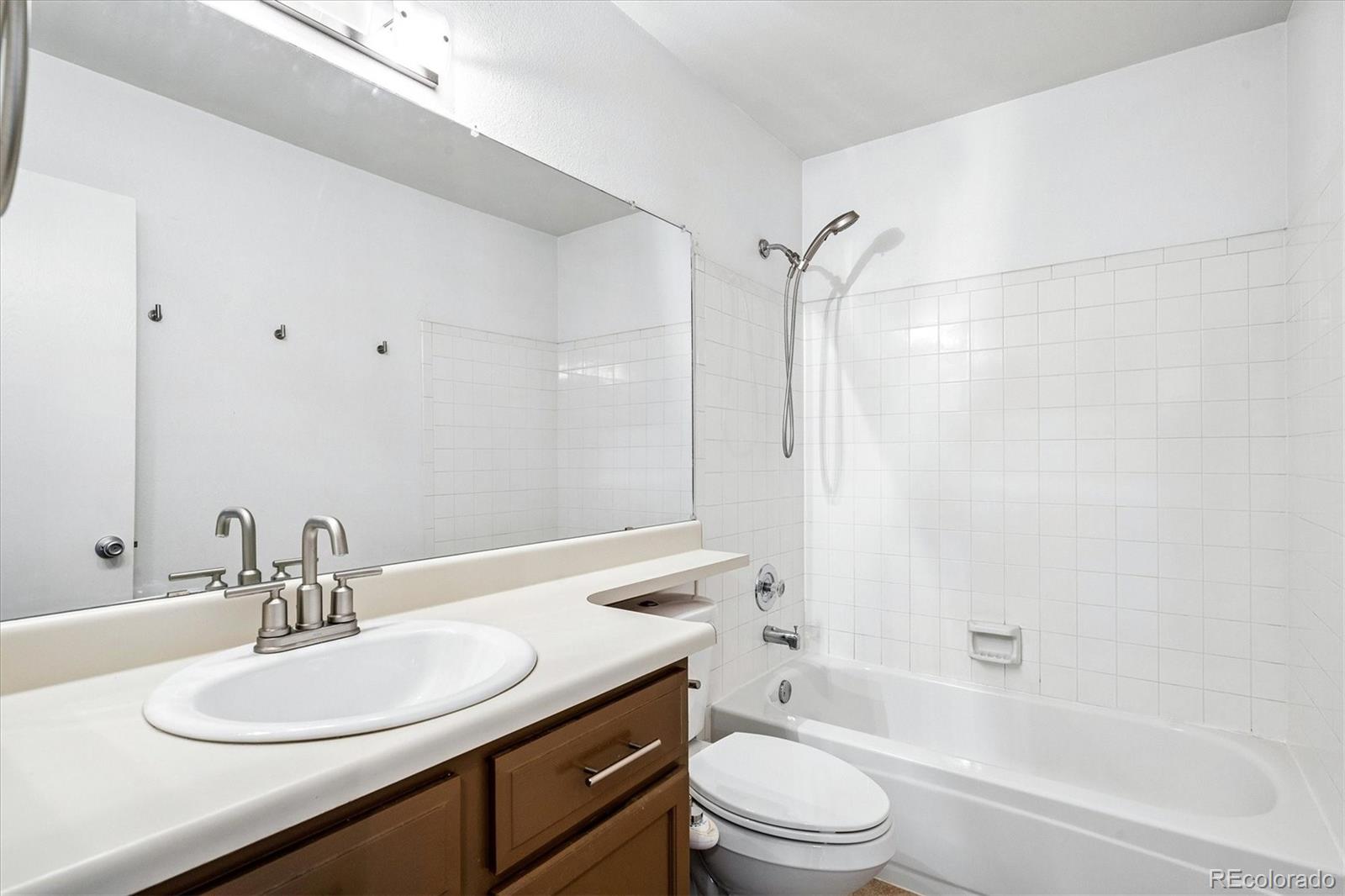 MLS Image #17 for 7476 e arkansas avenue 39-02,denver, Colorado