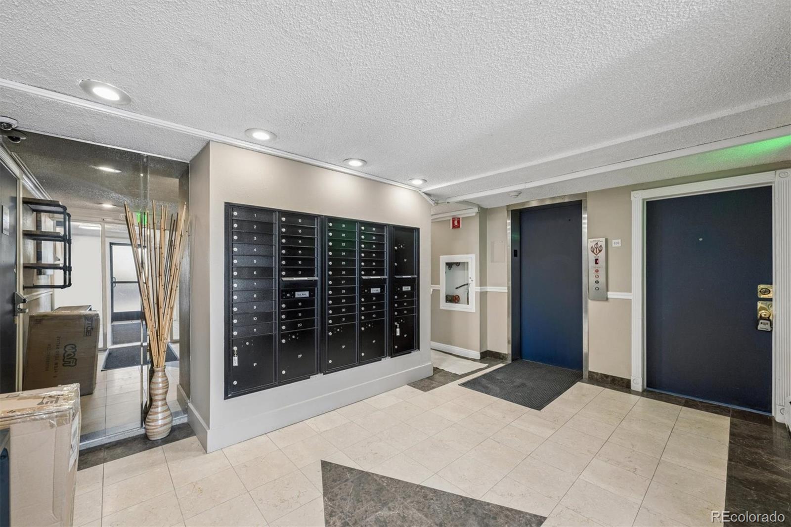 MLS Image #16 for 1125 n washington street 503,denver, Colorado