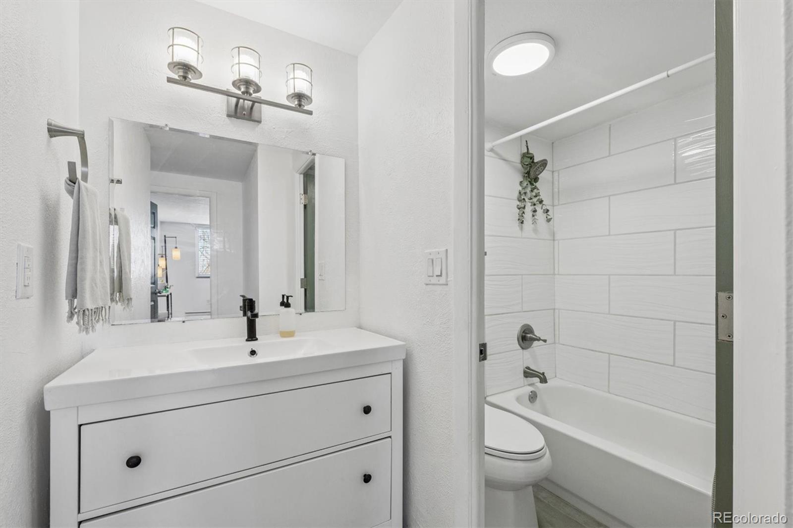 MLS Image #9 for 1125 n washington street 503,denver, Colorado