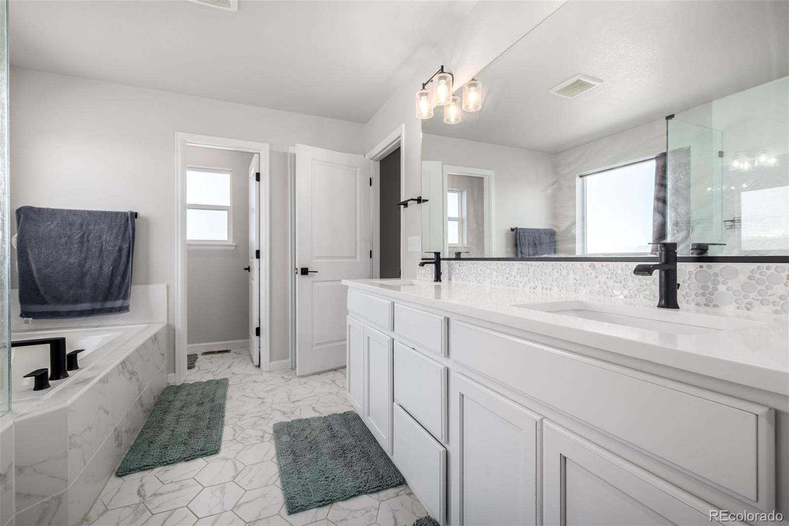 MLS Image #17 for 1875  rancher drive,milliken, Colorado