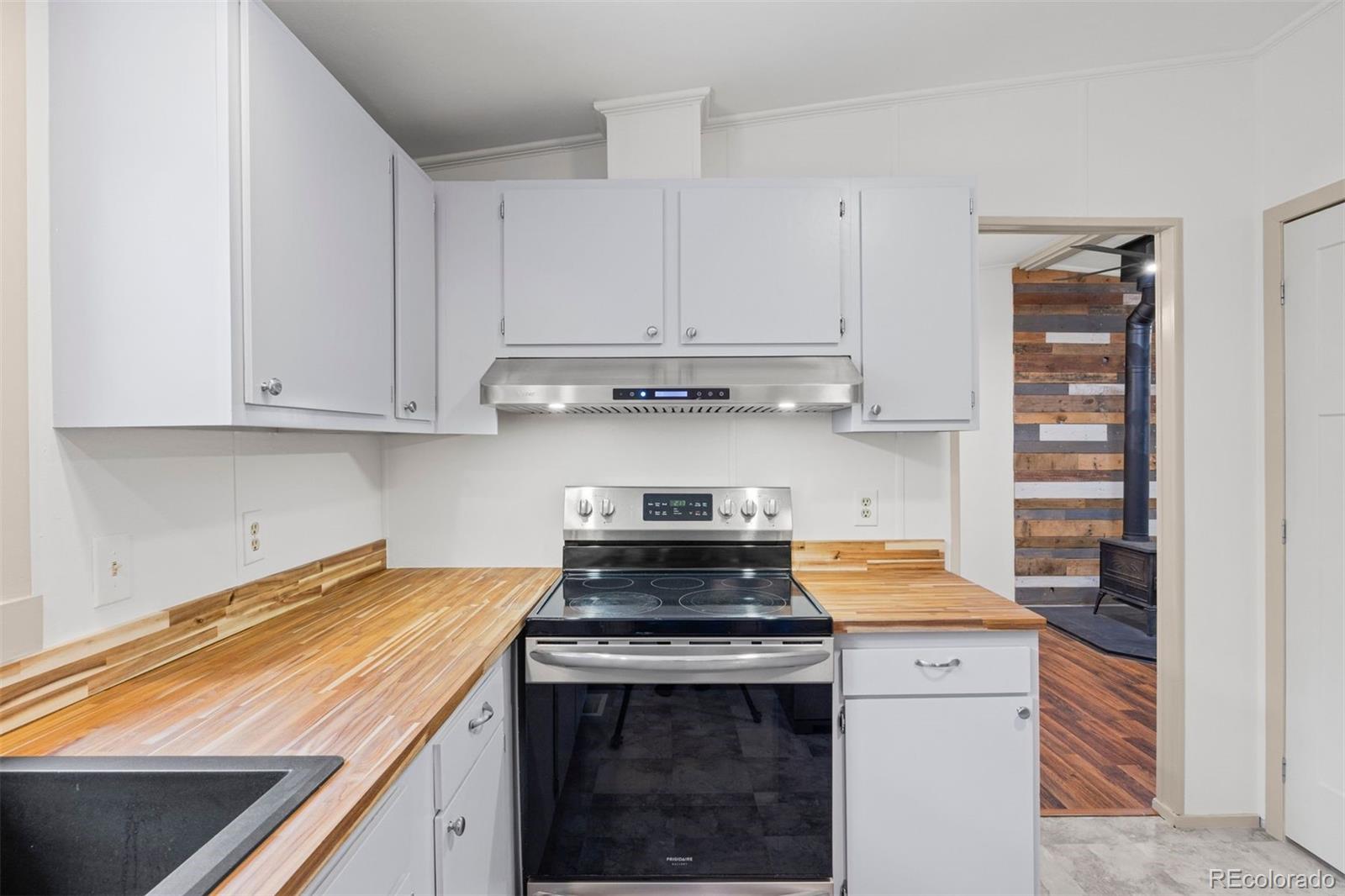MLS Image #12 for 8646 s carr street,littleton, Colorado