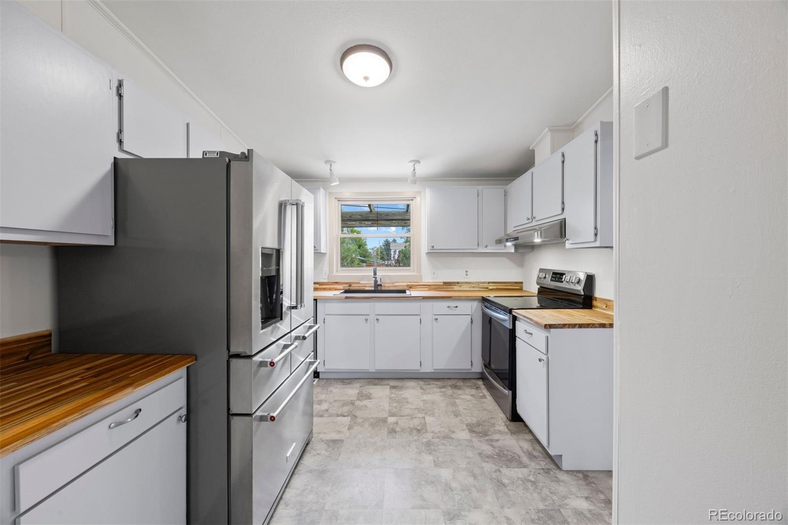 MLS Image #13 for 8646 s carr street,littleton, Colorado