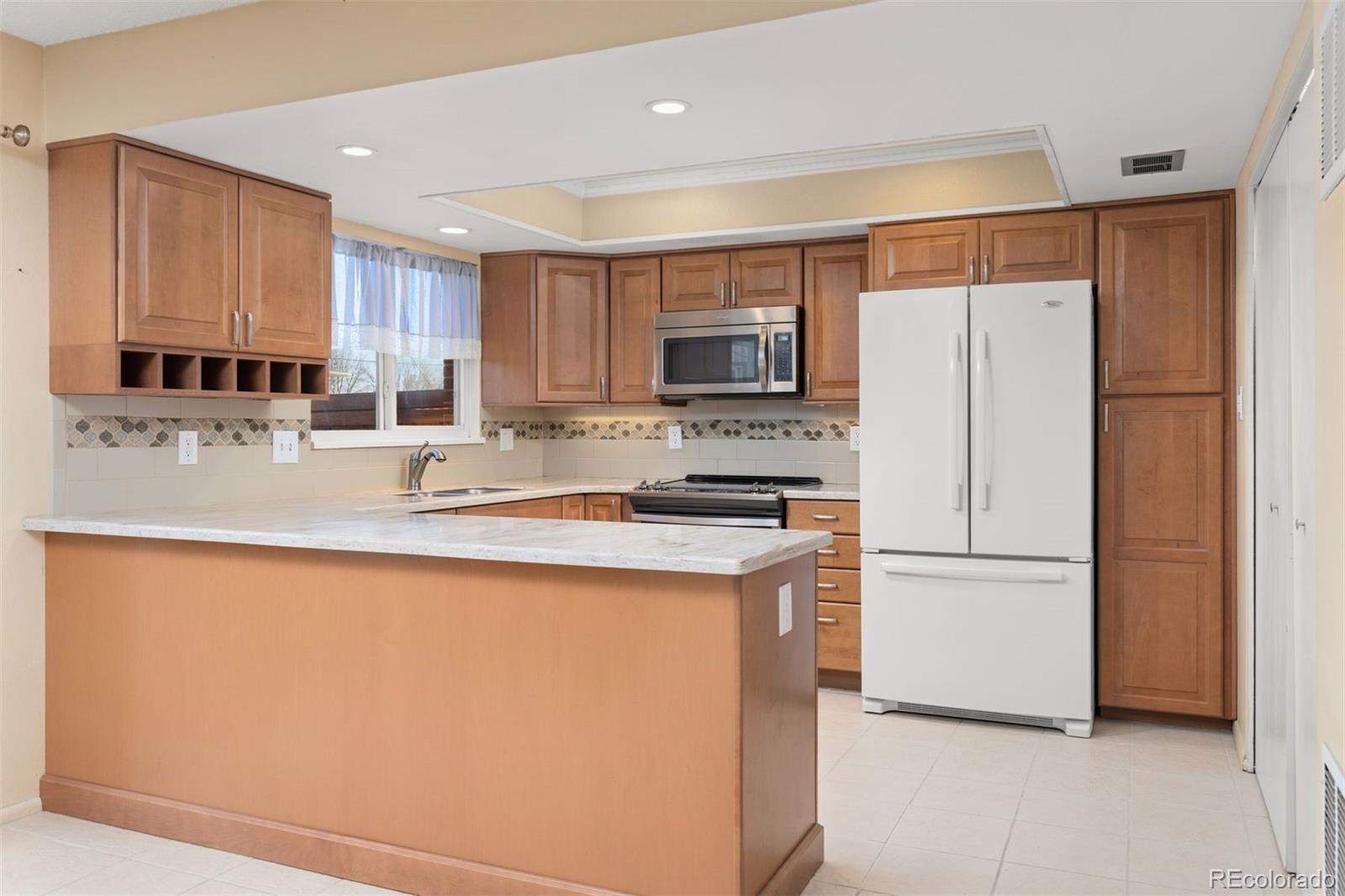 MLS Image #10 for 9051 e nassau avenue,denver, Colorado
