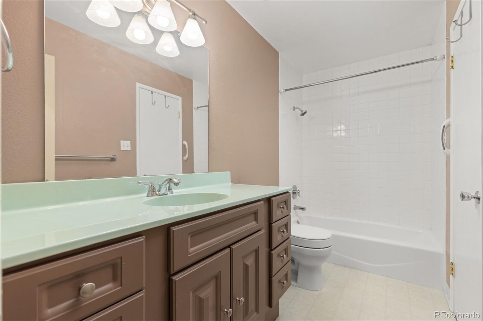 MLS Image #19 for 9051 e nassau avenue,denver, Colorado