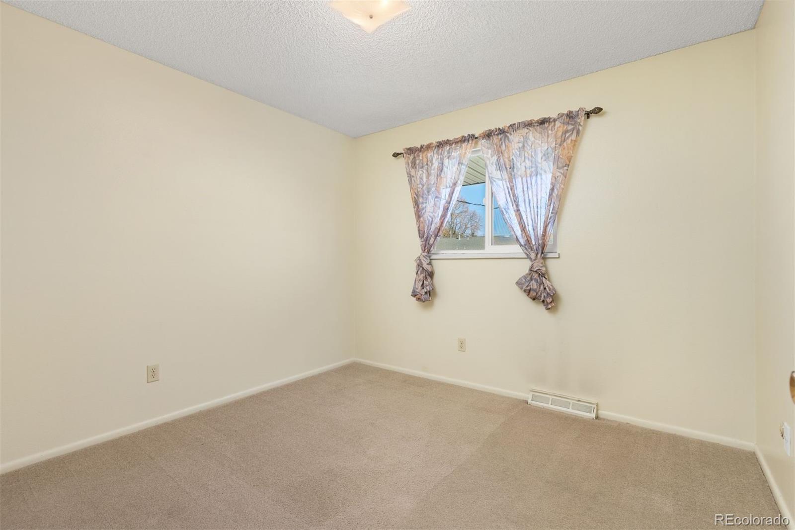 MLS Image #22 for 9051 e nassau avenue,denver, Colorado